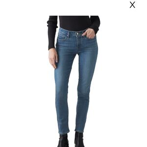 Levi's Women's Dark Blue Skinny Jeans